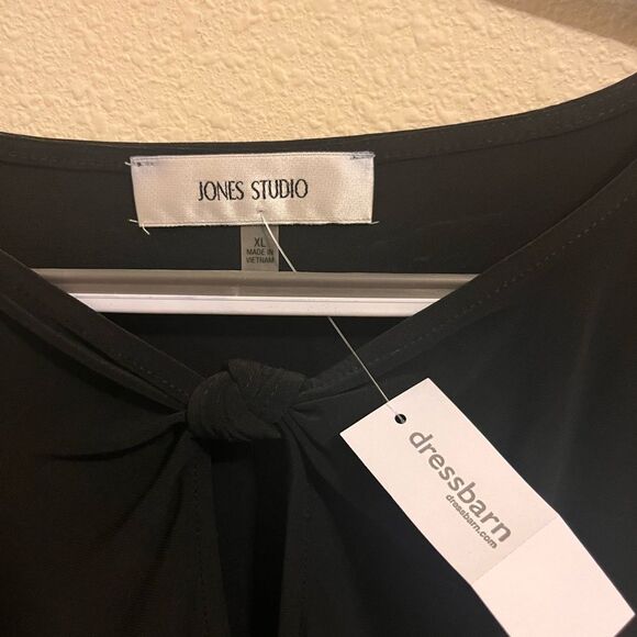 Jones Studio Black Knot Detail Top - Picture 3 of 5